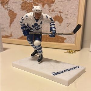 Joe Nieuwendyk Figurine - White and Blue